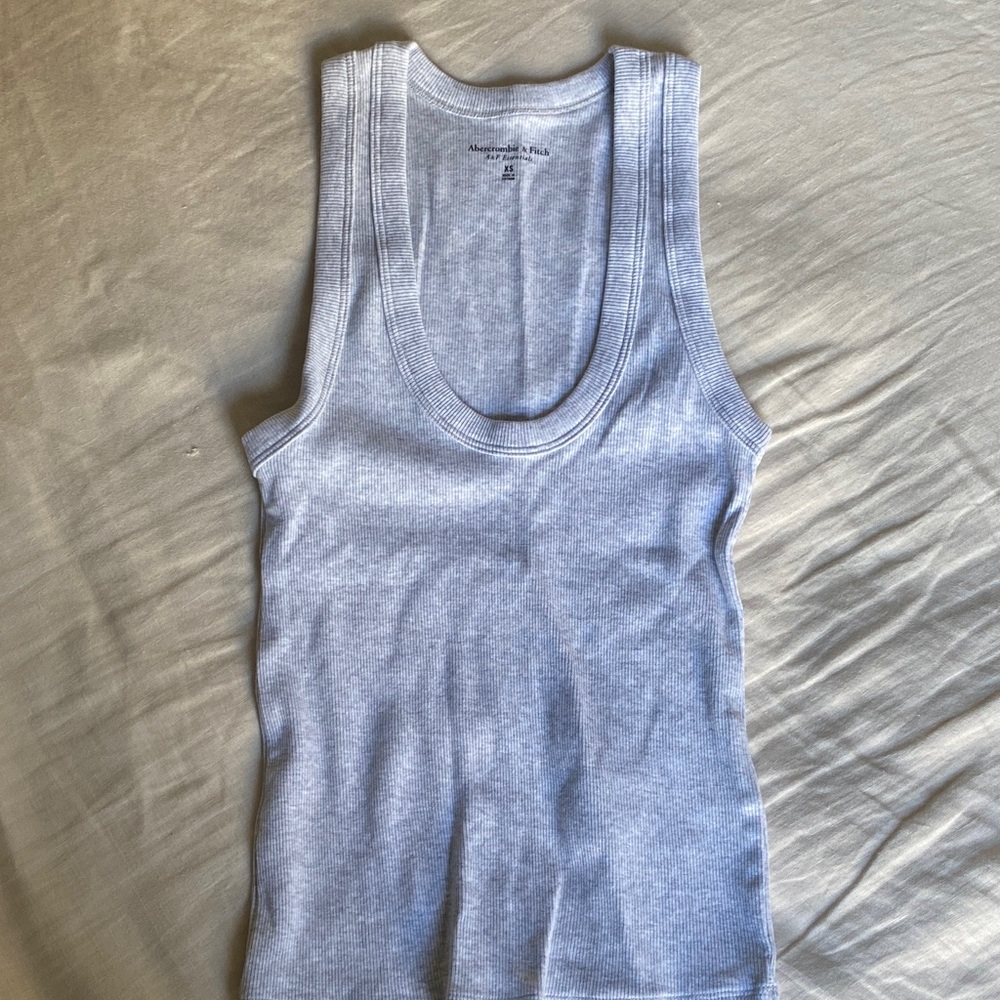 Abercrombie & Fitch Scoopneck Tuckable Tank in heather grey